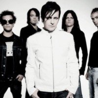 Apoptygma Berzerk experimenterar på ny EP